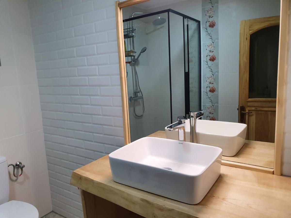 Casa Axa Hotel Paraul Carjei Екстериор снимка