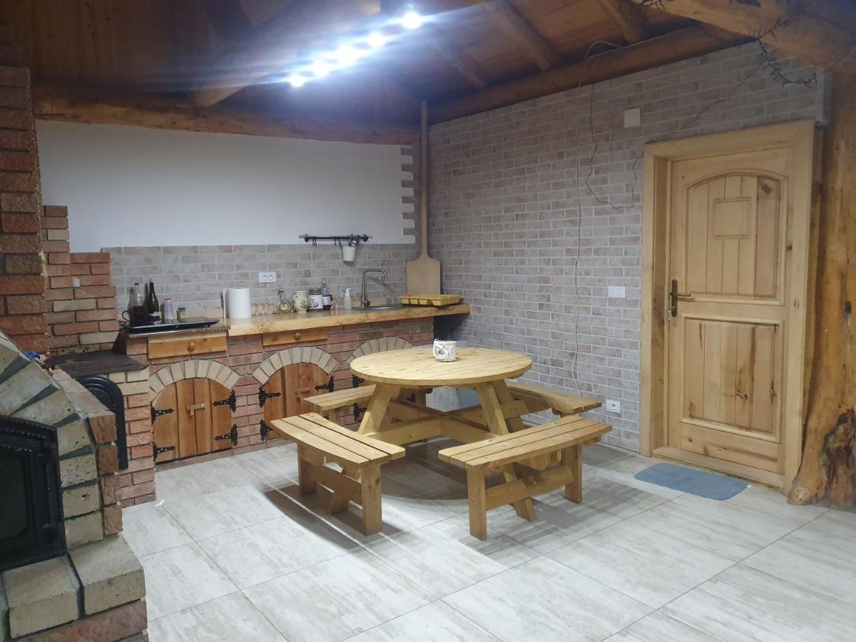 Casa Axa Hotel Paraul Carjei Екстериор снимка