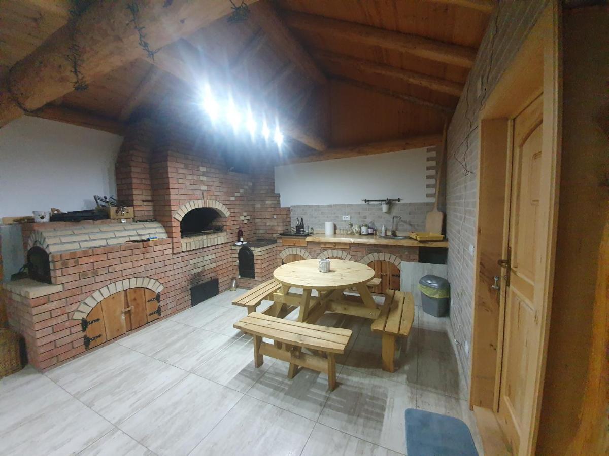 Casa Axa Hotel Paraul Carjei Екстериор снимка