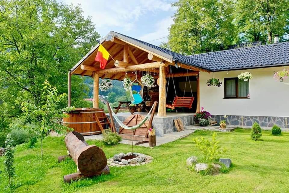 Casa Axa Hotel Paraul Carjei Екстериор снимка