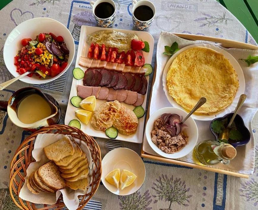 Casa Axa Hotel Paraul Carjei Екстериор снимка